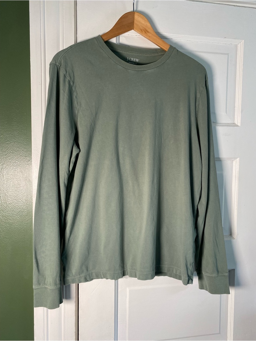 J. Crew broken in Long-Sleeve Crewneck Shirt in Sage size large